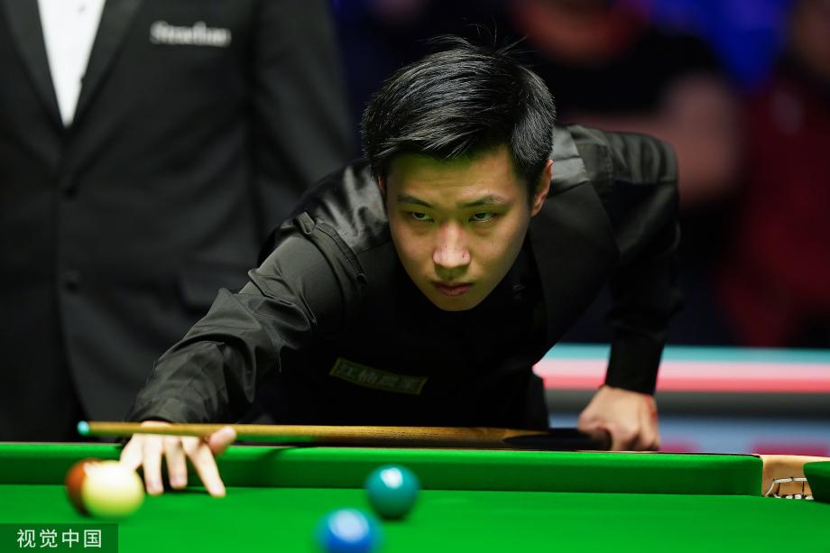 一切都显得 一切都显得