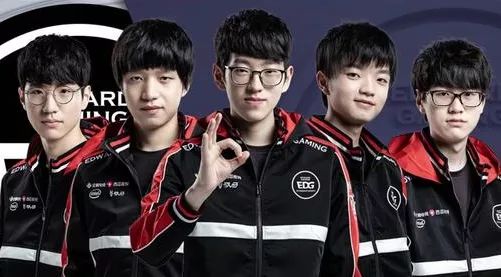 出亮眼表现 出亮眼表现