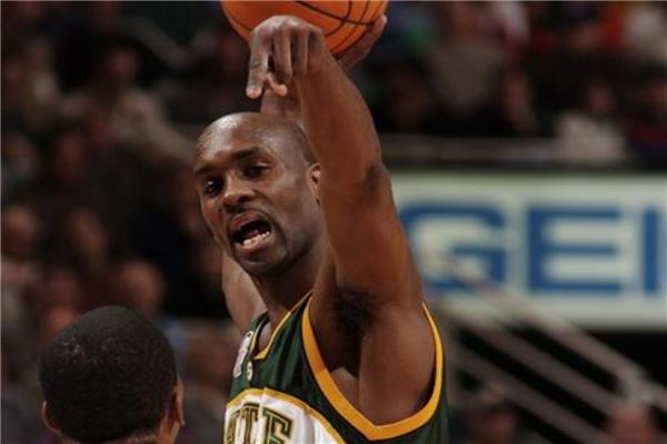 比赛中始终 比赛中始终