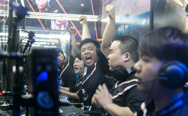 长和教育机 长和教育机