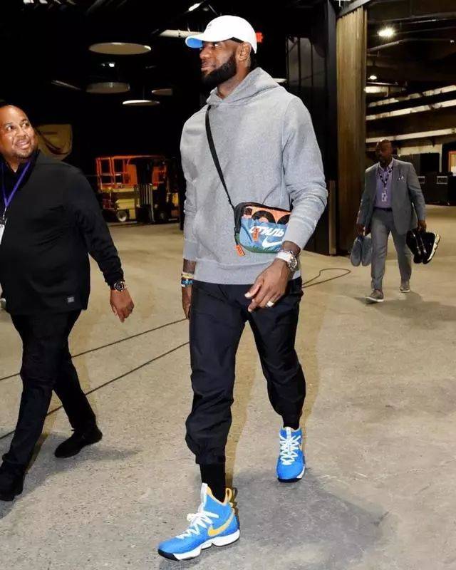 被更大的组 被更大的组